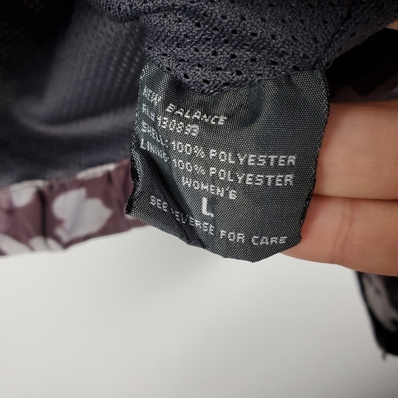 New Balance Abstract Print Zip Windbreaker Large - Picture 5 of 9